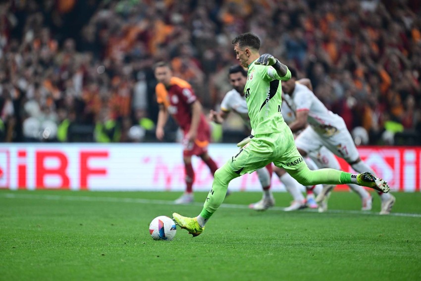 Fernando Muslera’nın penaltı kullanmasını eleştirmişti! Yıllar sonra ortaya çıktı! Mourinho da aynısını yapmış - Resim : 2
