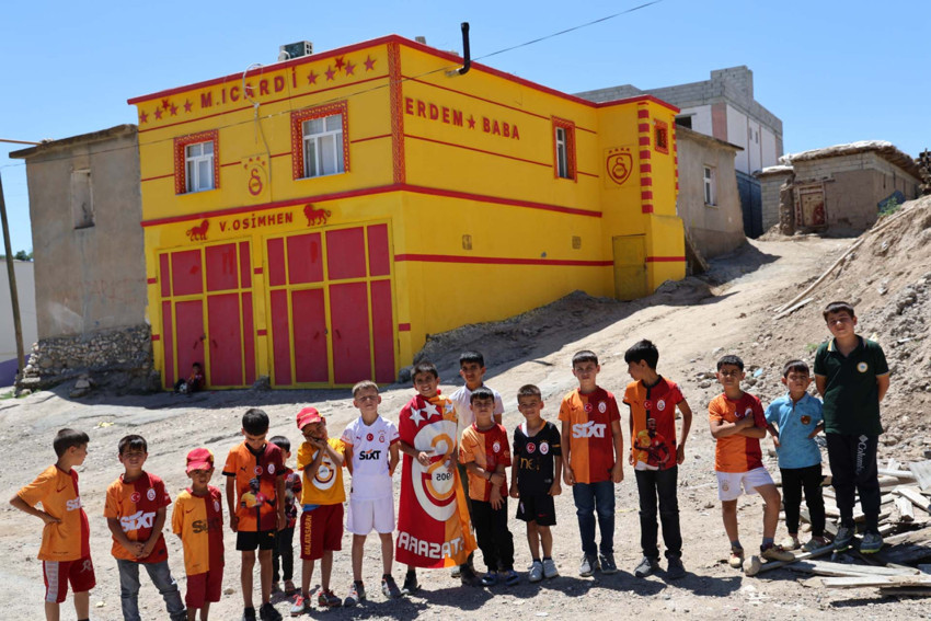 Fanatik Galatasaray taraftarından görülmemiş hareket! 5.yıldız geldi, Osimhen’i onurlandırdı - Resim : 2