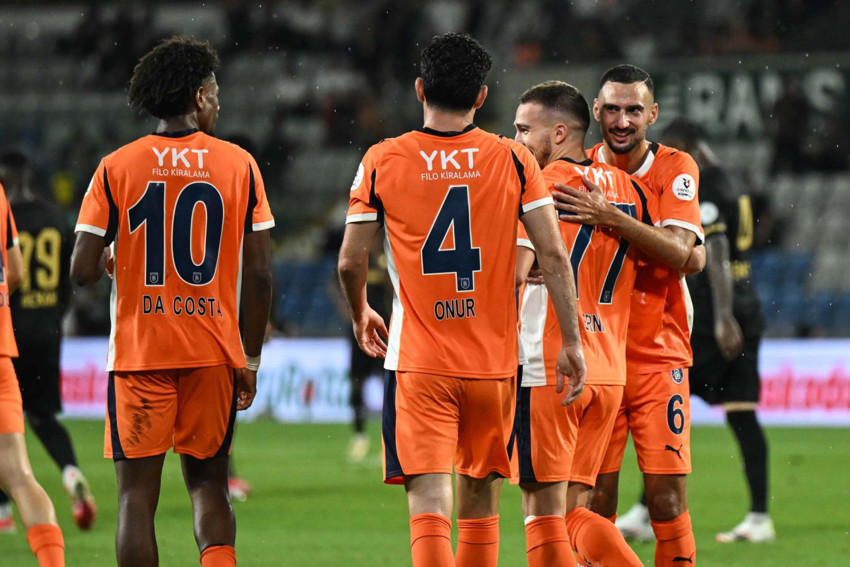 Konferans Ligi’nde play-off zamanı! Başakşehir, Universitatea Craiova'yı ağırlayacak - Resim : 1