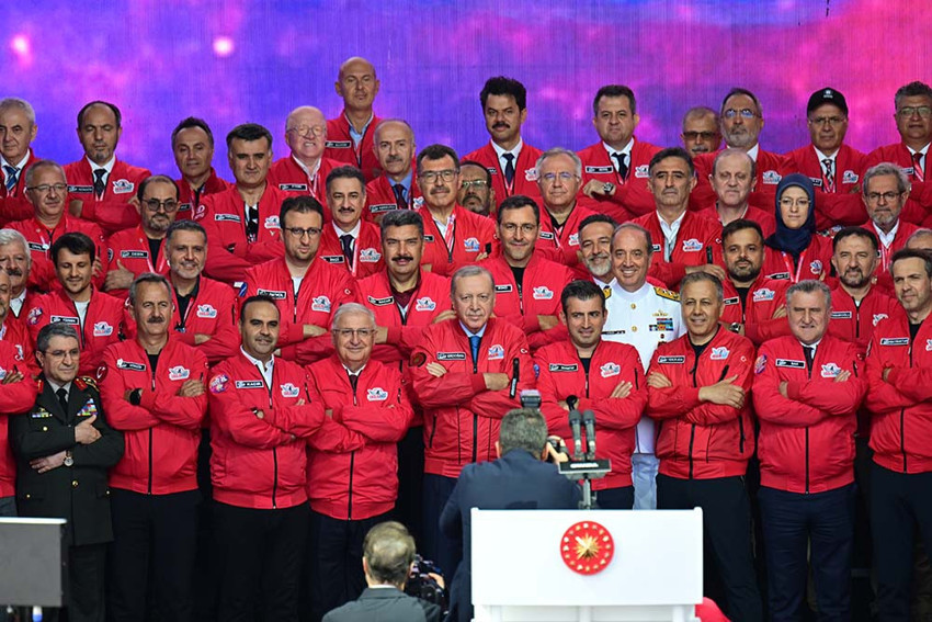 Cumhurbaşkanı Erdoğan'dan TEKNOFEST'te Netanyahu'ya sert mesaj: Kudüs-ü Şerif'e ait tek bir çakıl taşını dahi vermeyiz - Resim : 2