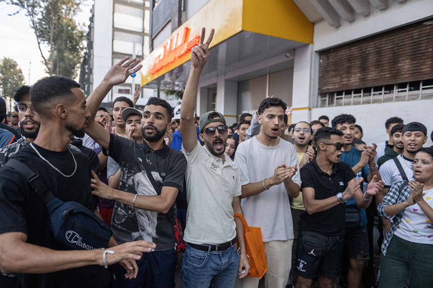 O ülke yangın yeri: Çok sayıda ölü ve yaralı var! - Resim : 3