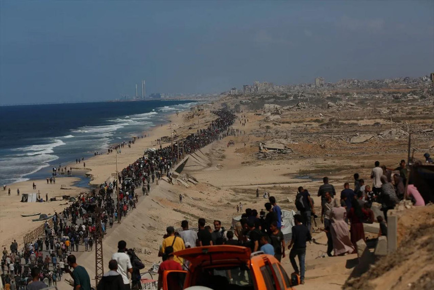 Ateşkes sonrası Gazze’de hareketlilik: Yeniden inşa için umut: Filistinlilerin kuzeye dönüşü sürüyor - Resim : 2