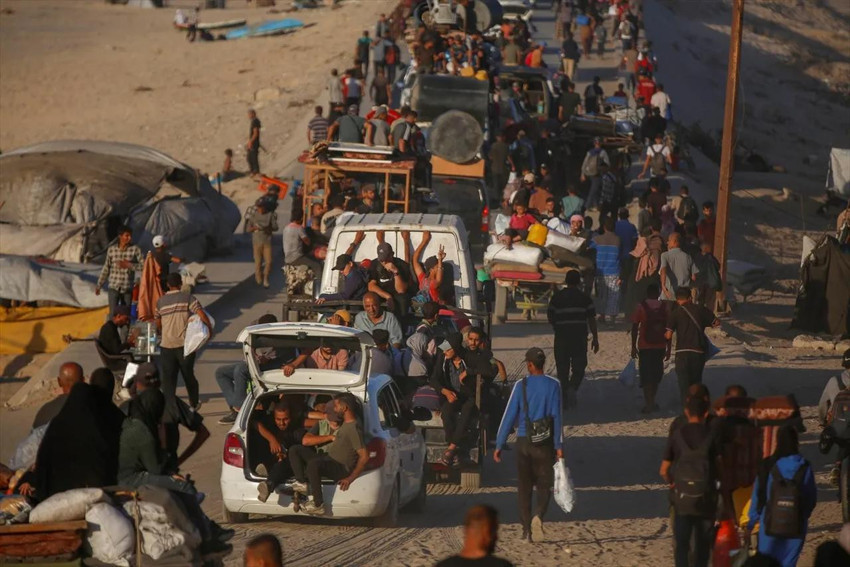 Ateşkes sonrası Gazze’de hareketlilik: Yeniden inşa için umut: Filistinlilerin kuzeye dönüşü sürüyor - Resim : 10