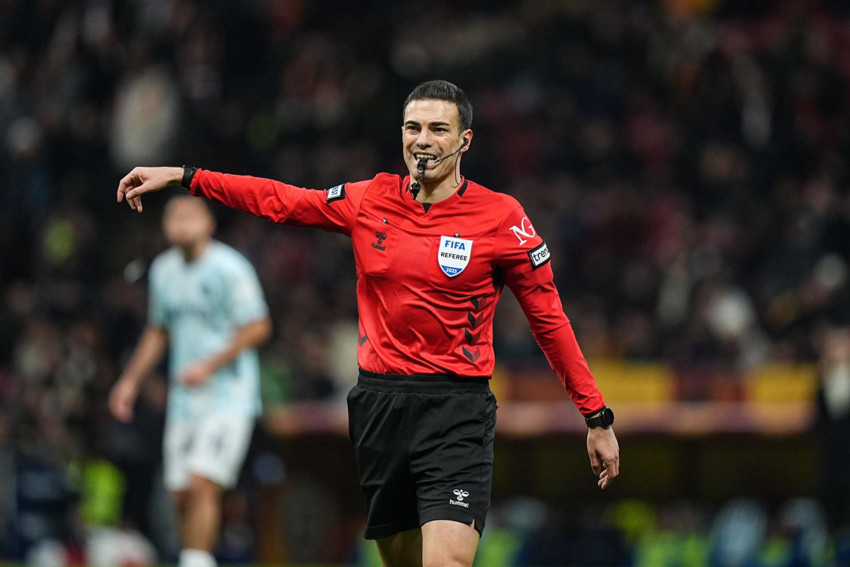 TFF duyurdu! Fenerbahçe- Beşiktaş derbisinin hakemi açıklandı - Resim : 1