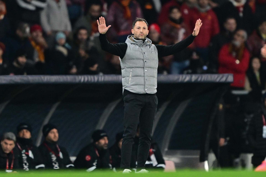 Tedesco, Süper Kupa zaferi sonrası konuştu! Kupa töreninde neden arkada olduğunu açıkladı: “Bizim için motivasyon olacak” - Resim : 1