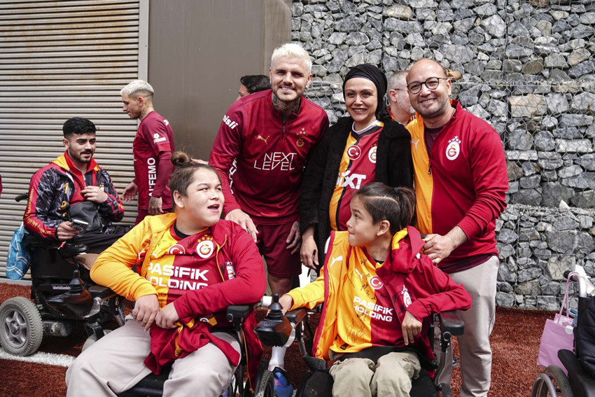 Galatasaray'da coşkulu idman! Taraftarlardan futbolculara büyük destek - Resim : 5