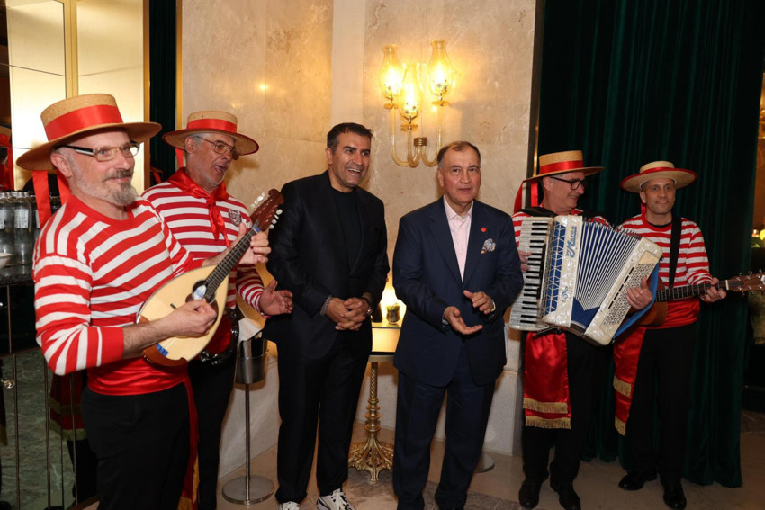 Ahmet Güneştekin'ten Venedik çıkarması! Yılın sergisi geliyor: Sessizlik” Venedik’te yankı uyandıracak - Resim : 8