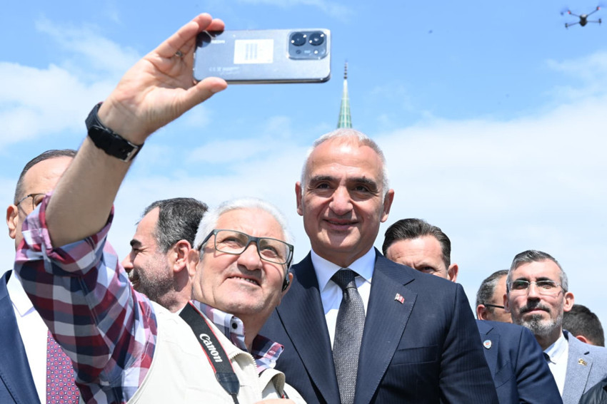 Nazilli'de festival heyecanı! Aydın'ın emeği k&uuml;lt&uuml;r&uuml; ve mimarisi sahneye &ccedil;ıktı! Bakan Ersoy, &uuml;retici ve sanatkarlarla bir araya geldi - Resim : 5