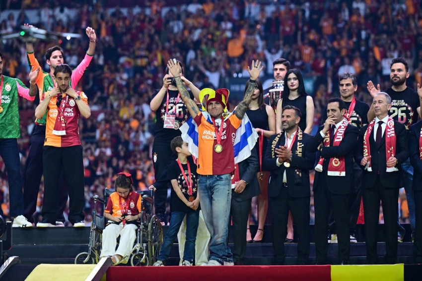 Ali Sami Yen'de muhteşem gece! Süper Lig şampiyonu Galatasaray kupasına kavuştu - Resim : 7