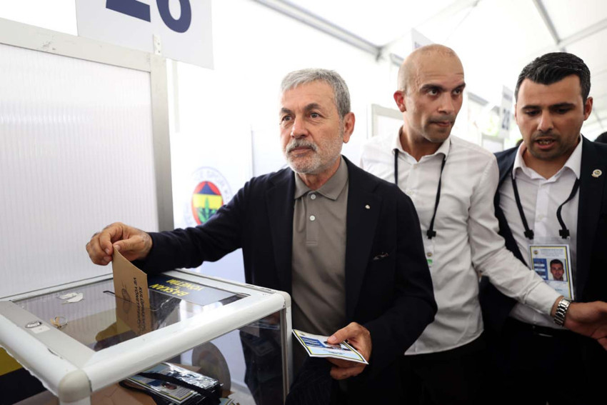 Fenerbahçe yeni başkanını seçiyor! Aziz Yıldırım mı, Hakan Safi mi? Katılım rekor kırdı! Oy sayımına geçilecek - Resim : 4