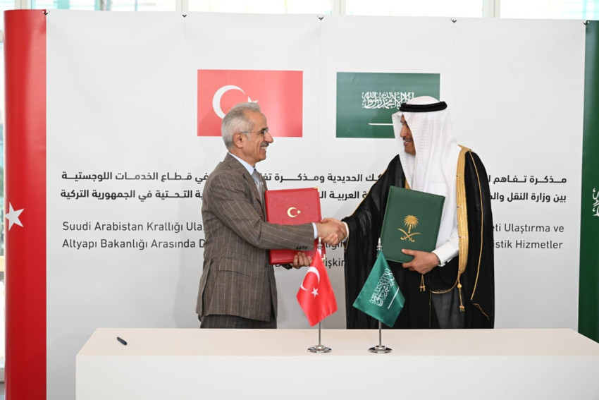 Türkiye’den Körfez’e yeni ulaşım koridoru! Suudi Arabistan ile iki mutabakat zaptı imzalandı - Resim : 1