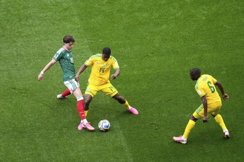 2026 Dünya Kupası'nın açılışında çılgın maç! 2 gol, 3 kırmızı kart! Meksika, Güney Afrika'yı yendi - Resim : 8