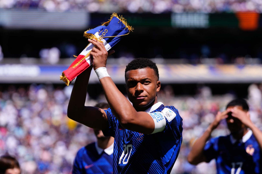Mbappe sahaya kartvizit koydu! Fransa, Senegal’i rahat geçti - Resim : 2