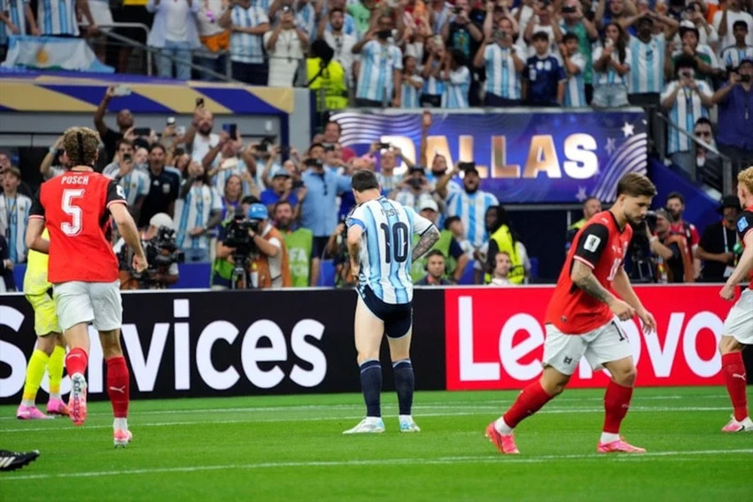 Messi Dünya Kupası'nda tarih yazdı! Arjantin son 32'de! - Resim : 1