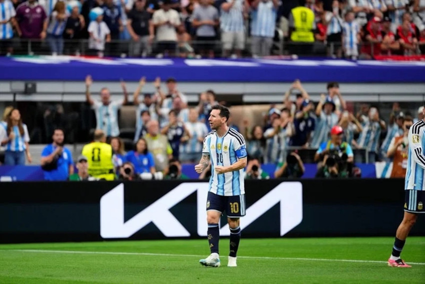 Messi Dünya Kupası'nda tarih yazdı! Arjantin son 32'de! - Resim : 2