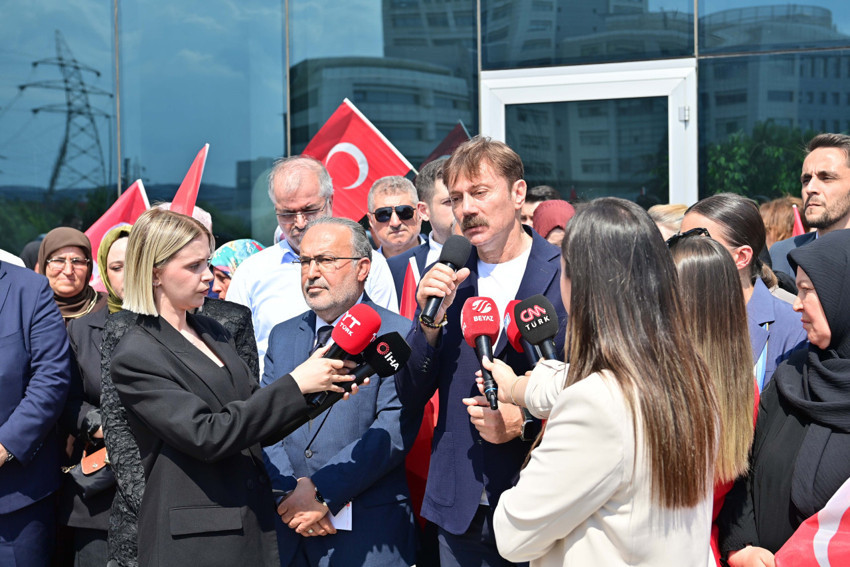 Şehit aileleri ayağa kalktı: CHP’li isim hakkında suç duyurusu: Ben 17 yaşındaki evladımı boşuna mı şehit verdim? - Resim : 2