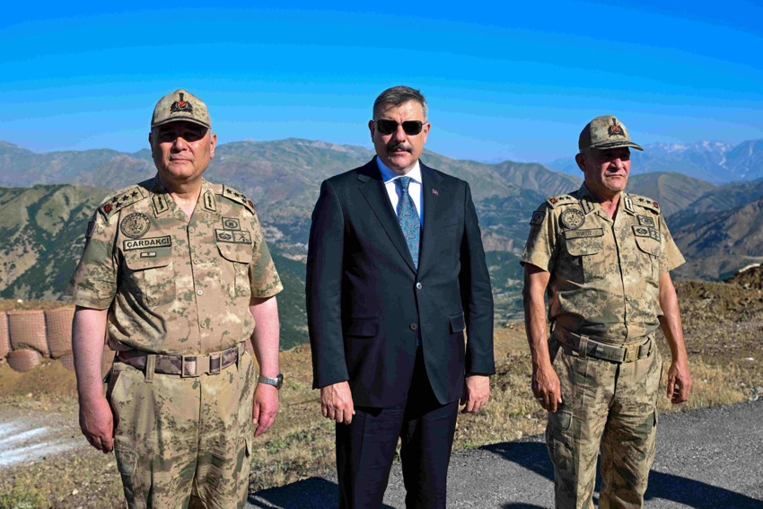 İçişleri Bakanı Mustafa Çiftçi'den sınırın sıfır noktasında net mesaj: 