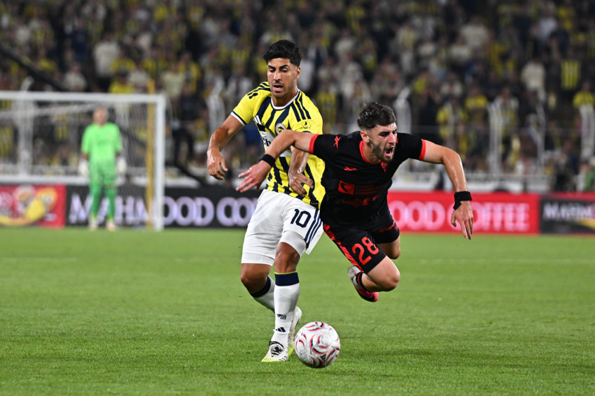Fenerbahçe-Gornik Zabrze maçı Türkiye'yi ekrana kilitledi! Futbolseverler tv100'de futbola doydu - Resim : 3