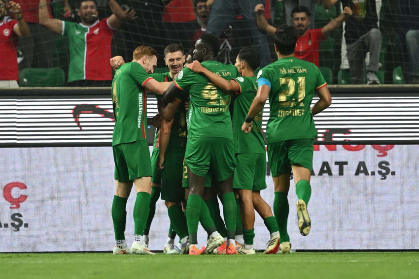 Amedspor, Erzurumspor FK'yı 3 golle yendi, Süper Lig'e 3 puanla başladı - Resim : 3