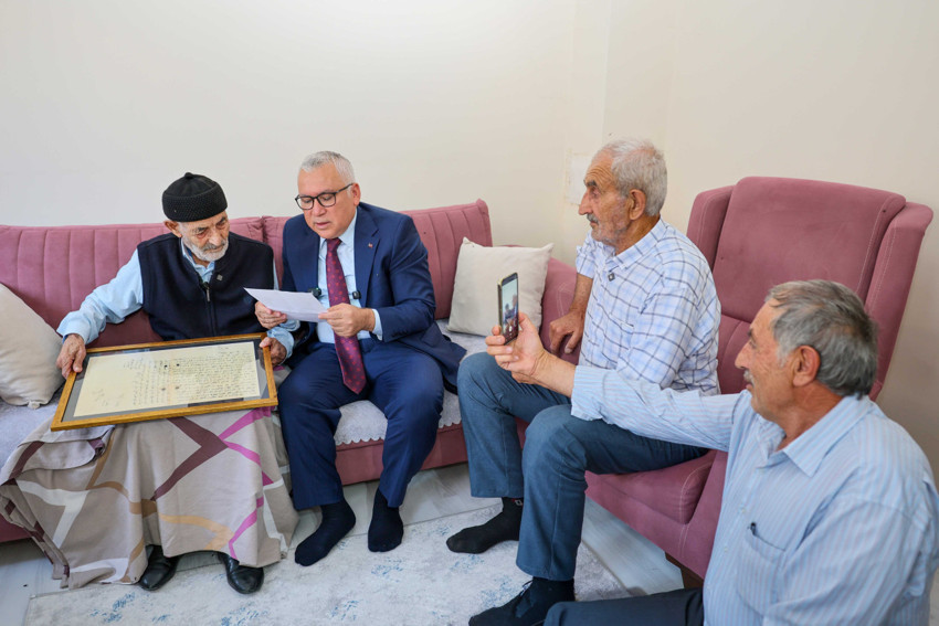 Sivas'ta 113 yıllık savaş mektupları sahiplerine teslim edildi - Resim : 3