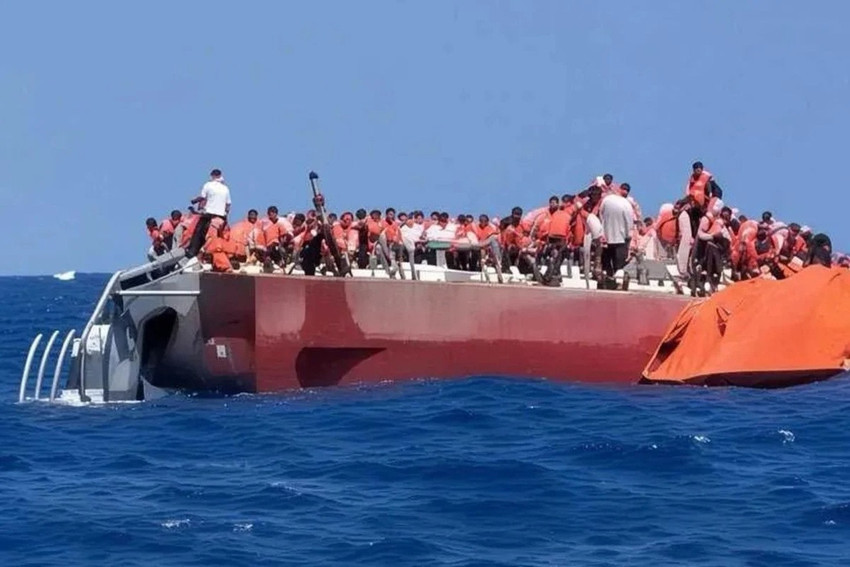 Girne’deki gemi faciasında 1 kişinin daha cansız bedenine ulaşıldı - Resim : 1