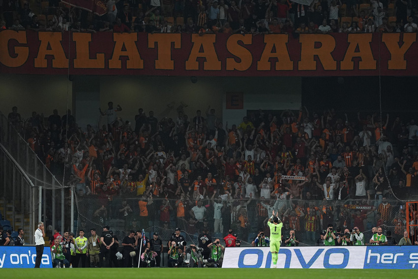 Şampiyonlar Ligi heyecanı başlıyor: Fenerbahçe ve Galataray sahaya çıkıyor - Resim : 1