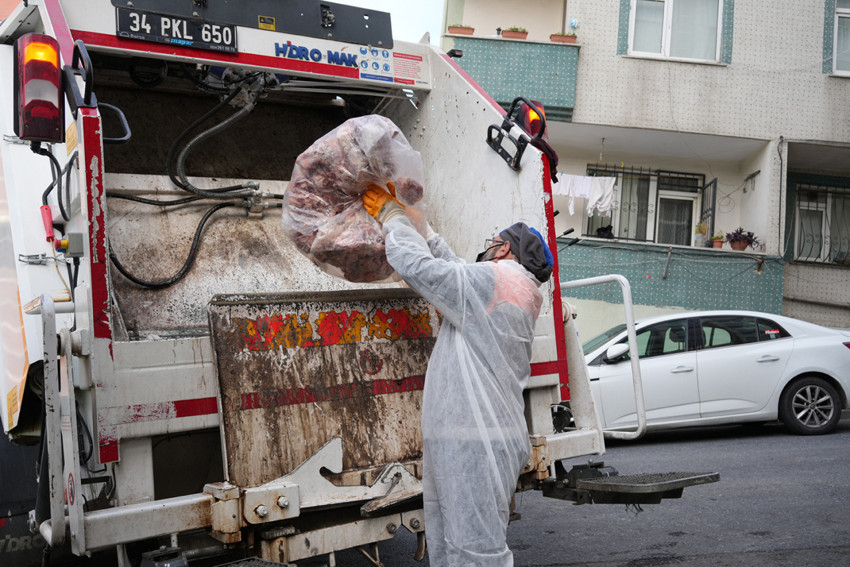 Hepsini piyasaya süreceklerdi! İstanbul'da 15 ton bozuk et ele geçirildi: "Halk sağlığıyla oynayanlara geçit vermeyeceğiz" - Resim : 4