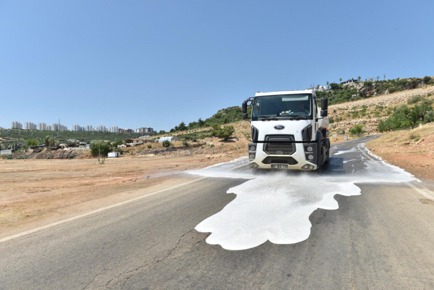 Kepez'de Kurban Bayramı sonrası temizlik ve dezenfekte çalışması - Resim : 1