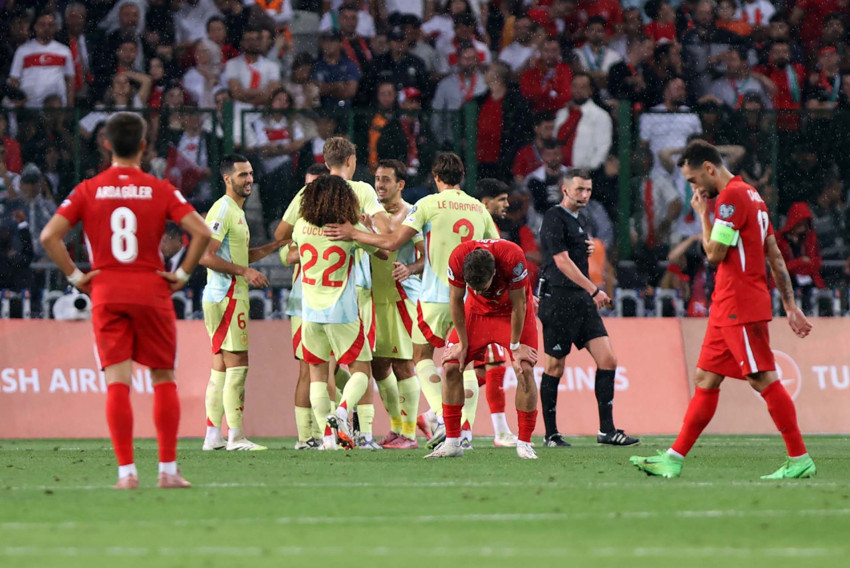 Montella’ya İspanya yenilgisi sonrası açık açık soruldu! Görevden alınma sorusuna çarpıcı yanıt - Resim : 1