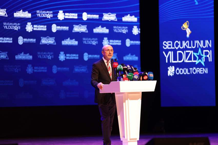 Sel&ccedil;uklu&rsquo;nun yıldızları &ouml;d&uuml;llendirildi! 12 branşta 178 madalya! Zirveye koşan kul&uuml;b&uuml;n hedefi olimpiyatlar! - Resim : 1