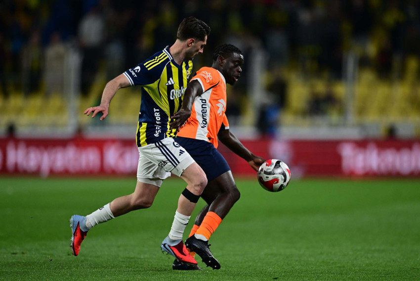Talisca şov yaptı! Fenerbahçe, Başakşehir'i farklı yendi, puan farkı 4'e indi - Resim : 1