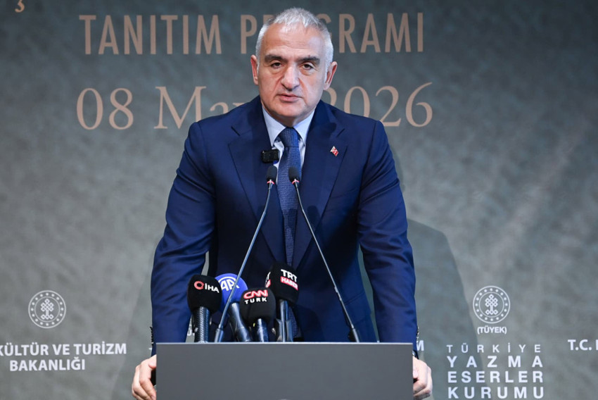 18 ciltlik dev eser k&uuml;lt&uuml;r d&uuml;nyasıyla buluştu: Bakan Ersoy'dan g&uuml;&ccedil;l&uuml; mesaj: "Mazisine sahip &ccedil;ıkan istikbaline y&ouml;n verir" - Resim : 2