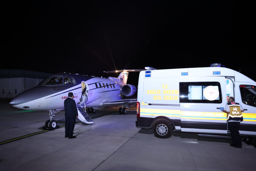 Gaziantep’te Turdu bebek için zamanla yarışıldı! Ambulans uçak devreye girdi - Resim : 3