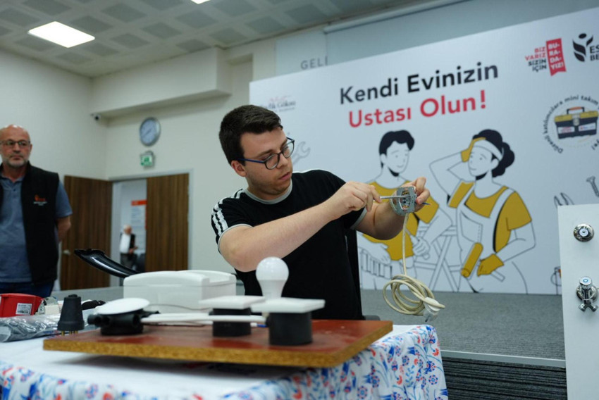 Esenler’de 70 kursiyer kendi evinin ustası oldu! Başkan Göksu: Vatandaşlarımıza yeni beceriler kazandırıyoruz - Resim : 2