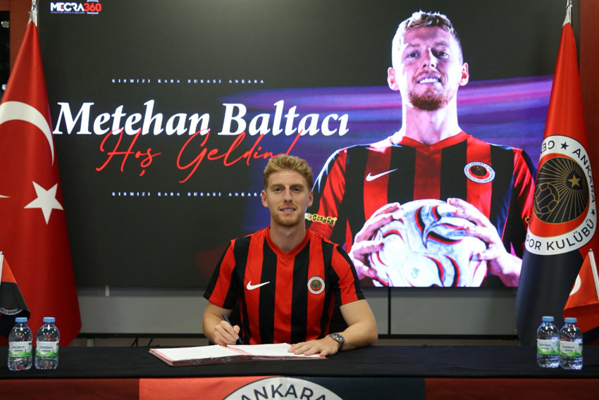 Galatasaray’da ayrılık var! Süper Lig ekibi transferi resmen açıkladı - Resim : 1