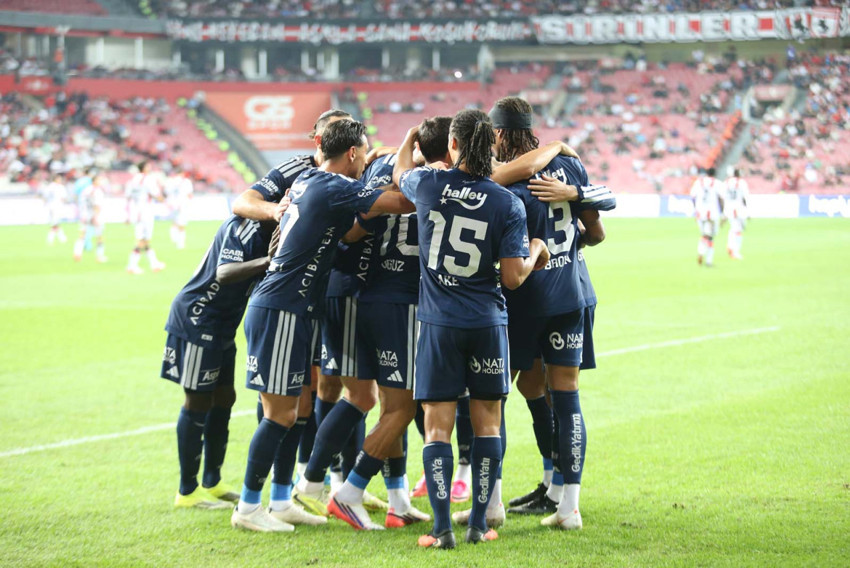 Fenerbahçe, Samsunspor’u deplasmanda yıktı! Beşiktaş derbisi öncesi hata yapmadı - Resim : 1