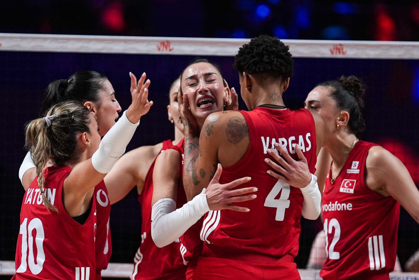 Parkede fırtına gibi esti! MVP ödülü Vargas’ın: Zafere damgasını vurdu - Resim : 2