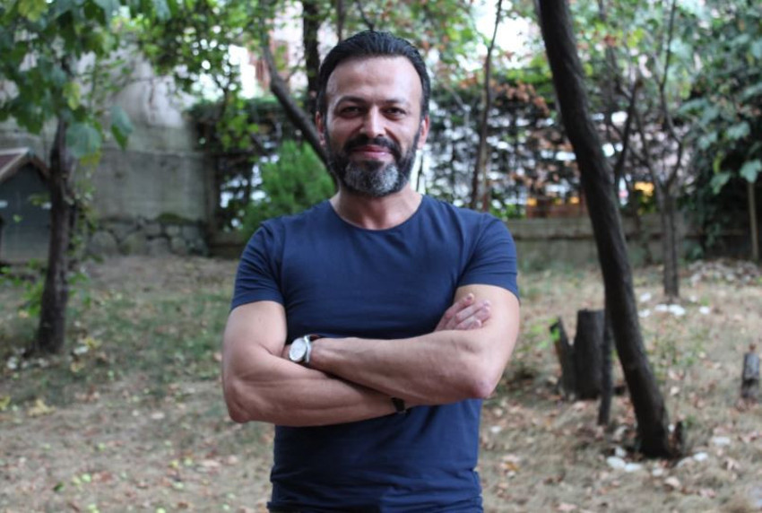 SON DAKİKA | Vücudunda morluklar vardı! Ünlü oyuncu Serhat Mustafa Kılıç evinde ölü bulundu! O görüntüler ortaya çıktı - Resim : 1