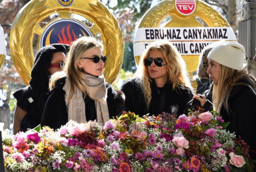 Acı haberi sosyal medya hesabından duyurmuştu! Mehmet Ali Erbil, eski eşini yalnız bırakmadı - Resim : 4