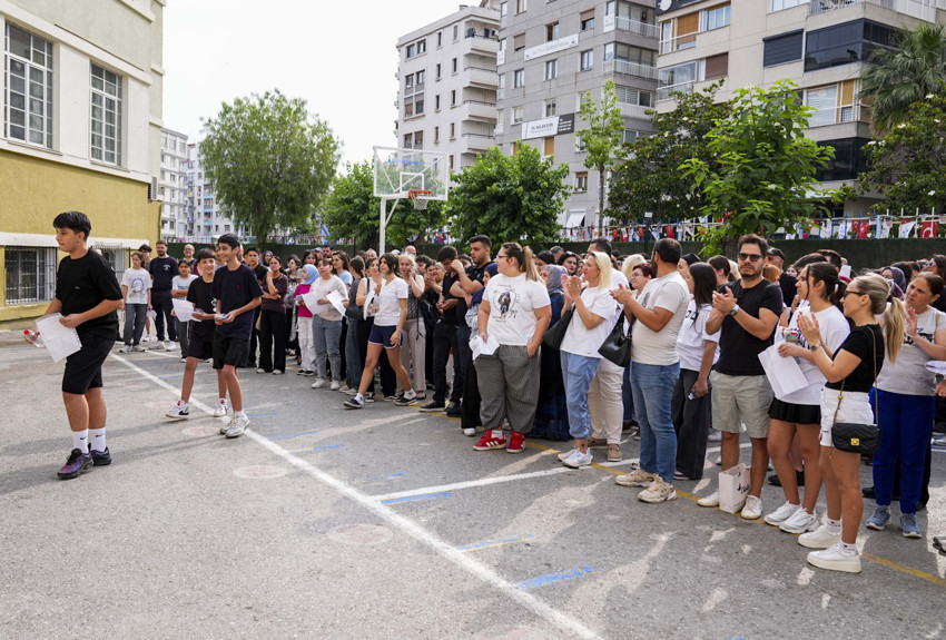 LGS heyecanı başladı! 1 milyonu aşkın öğrenci sınavda - Resim : 1