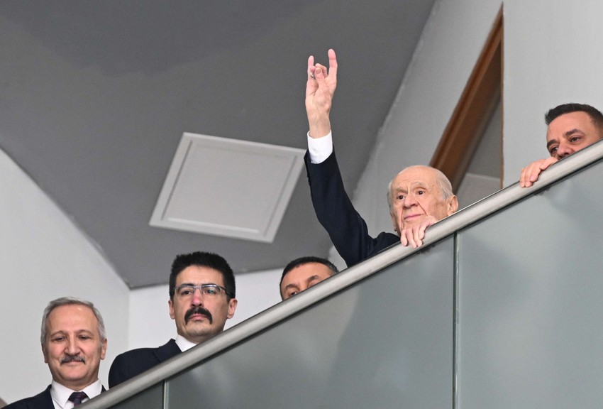 MHP lideri Devlet Bahçeli'den 65 gün sonra ilk görüntü! Türkeş'in mezarını ziyaret etti, MHP Genel Merkezi'nde mesaiye başladı - Resim : 13