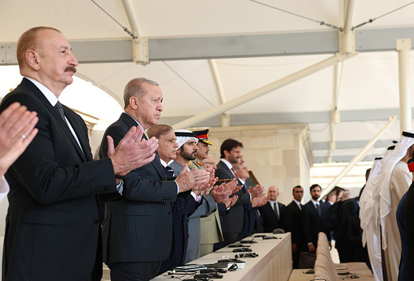 Karabağ Zaferi'nin 5. yılı! Erdoğan'dan Bakü'de tarihi açıklama: "Karabağ Türk dünyası için gurur vesilesidir" - Resim : 1