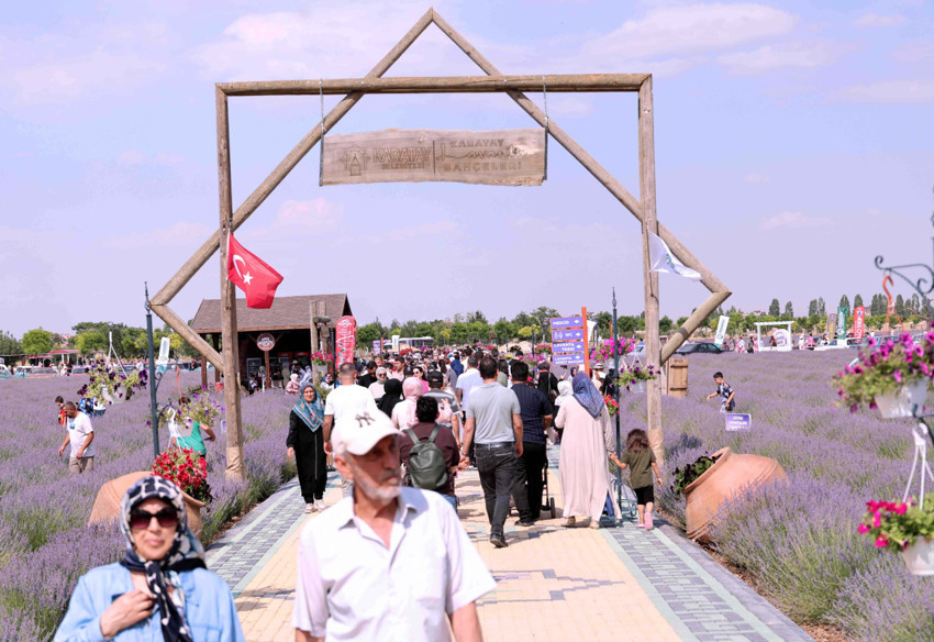 Karatay'da mor şölen: Lavanta Günleri'ne yoğun ilgi - Resim : 2