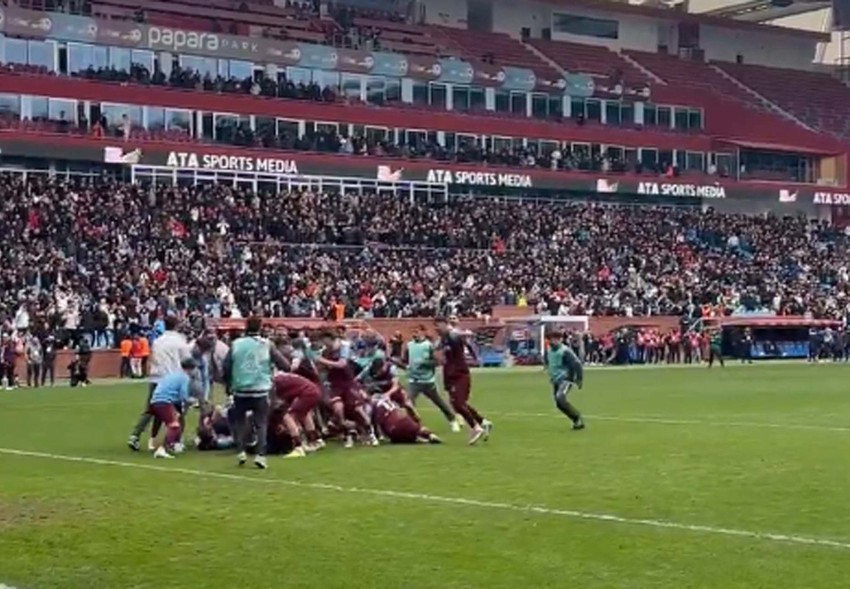 Tarih yazdılar! Trabzonspor U19 Takımı’ndan önemli başarı - Resim : 1