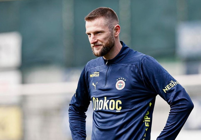 Fenerbahçe'ye Galatasaray'dan çekip aldığı duvarından kötü haber! Eski dost Vítor Pereira devreye girdi, fiyat 20 milyon euroya çıktı - Resim : 1