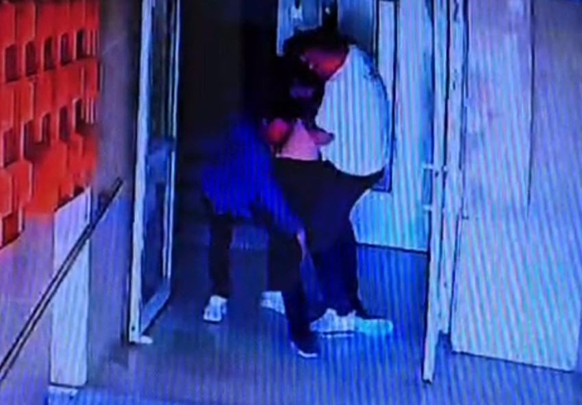 Kalça estetiği için gitti, hayatını kaybetti! Aynı doktor aynı suç! Kucaklayarak dışarı çıkardıalr - Resim : 2