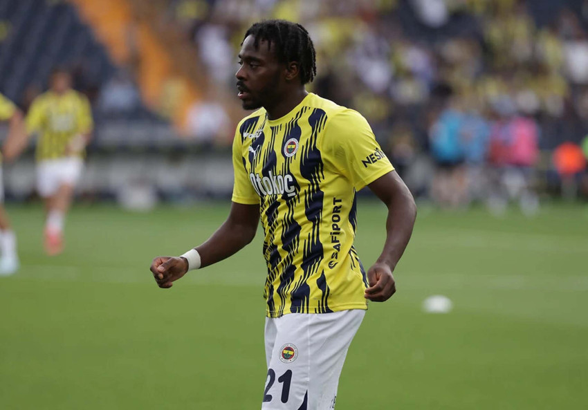 Fenerbahçe’den şaşkına çeviren transfer hamlesi! Osayi Samuel’in yerine 35’lik yıldızla temasa geçildi - Resim : 1