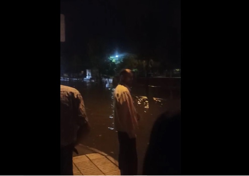 Çorum'da akşam saatlerinde bir anda etkili oldu... 1 saat içinde şehri göle çevirdi - Resim : 1