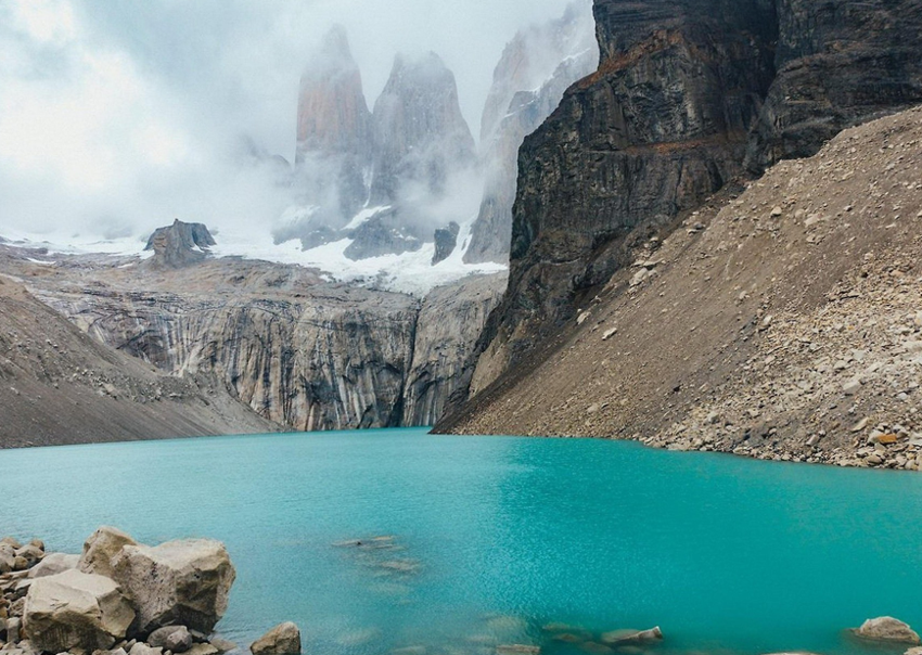 Şili’deki Patagonya'da buzullar ve dağların büyülü manzarası - Resim : 1