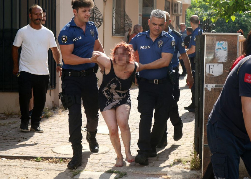 Bir şehir bu olayı konuşuyor! Evini ateşe verdi kapıları kilitlendi! Polis zorla kapıyı kırıp çıkardı - Resim : 1